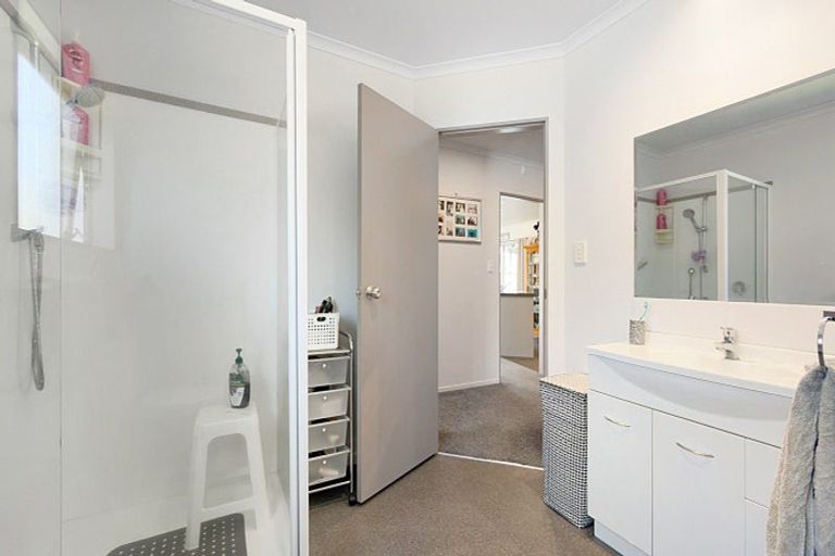 Photo of property in 8 Mako Avenue, Whiritoa, Whangamata, 3691