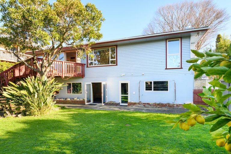 Photo of property in 39 Lincoln Terrace, Hokowhitu, Palmerston North, 4410