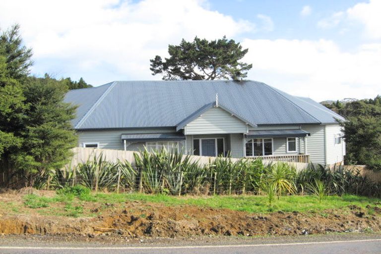 Photo of property in 707 Huia Road, Parau, Auckland, 0604