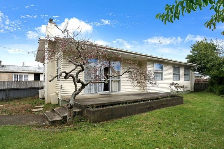 Photo of property in 18 Tomin Road, Glenview, Hamilton, 3206