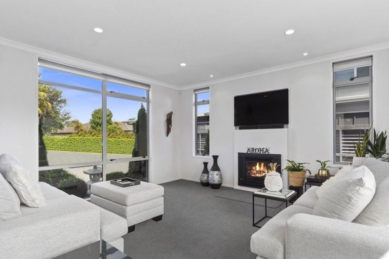 Photo of property in 11 Oriental Parade, Papamoa Beach, Papamoa, 3118