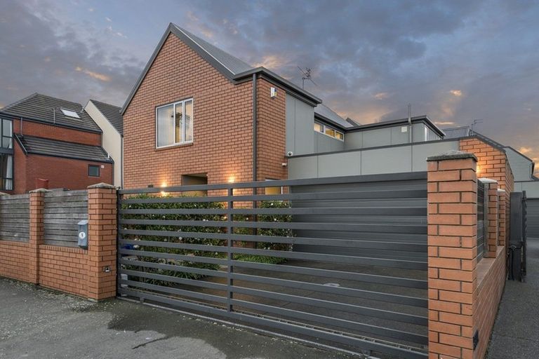 Photo of property in 16 Gracefield Avenue, Christchurch Central, Christchurch, 8013
