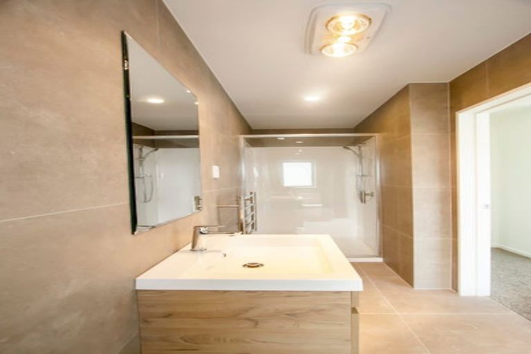 Photo of property in 5b Claymore Street, Manurewa, Auckland, 2102