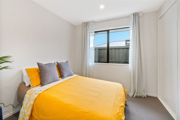 Photo of property in 36 Broadway Parade, Rolleston, 7615
