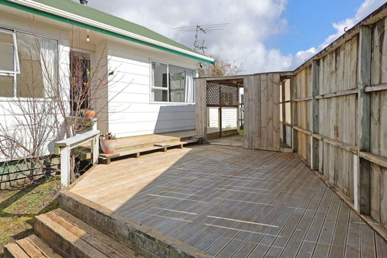 Photo of property in 51 Border Road, Henderson, Auckland, 0612