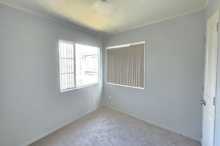 Photo of property in 12 Glanmire Place, Flat Bush, Auckland, 2016