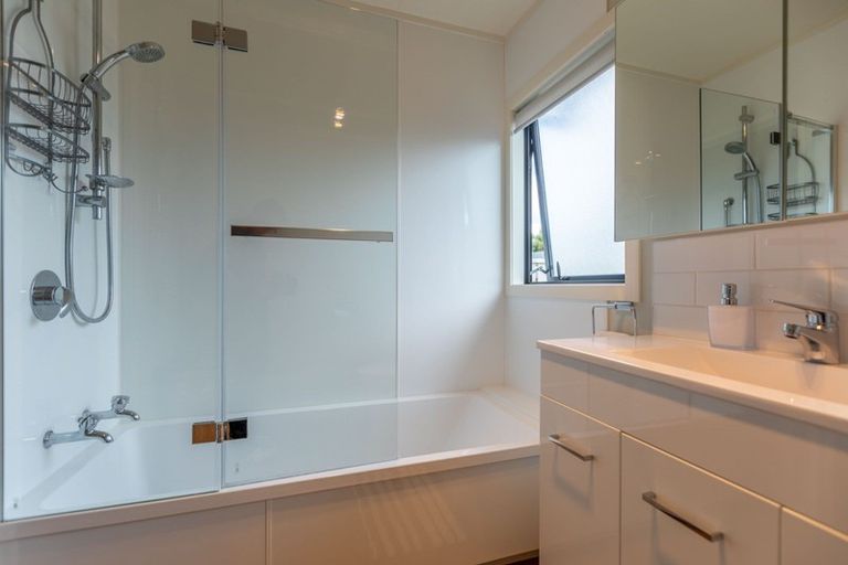 Photo of property in 2/832 Cook Place, Raureka, Hastings, 4120