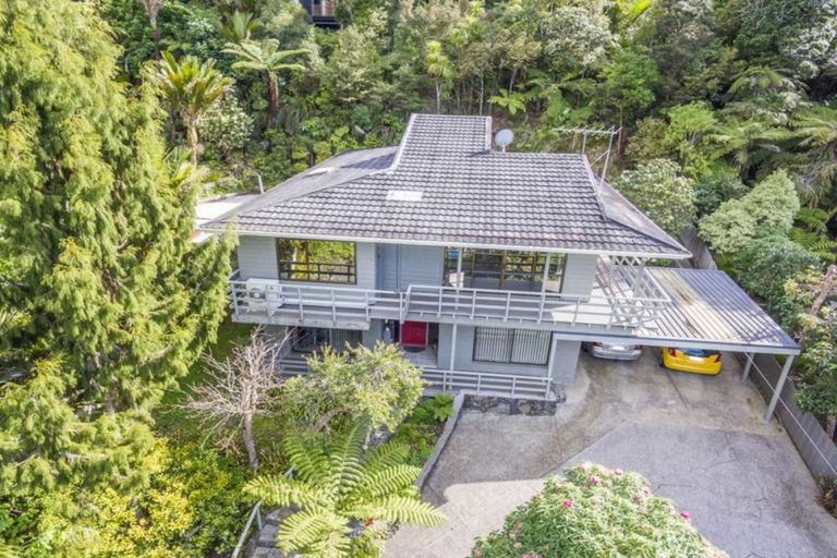 Photo of property in 90 Wood Bay Road, Titirangi, Auckland, 0604