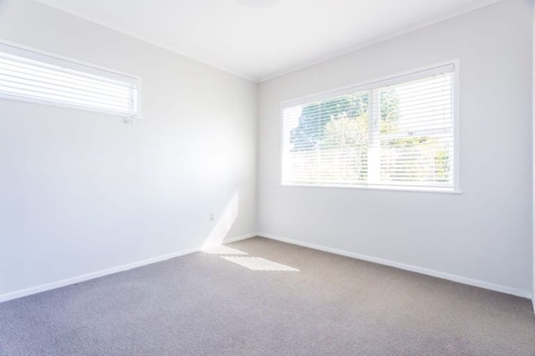 Photo of property in 46 Woodstock Road, Forrest Hill, Auckland, 0620