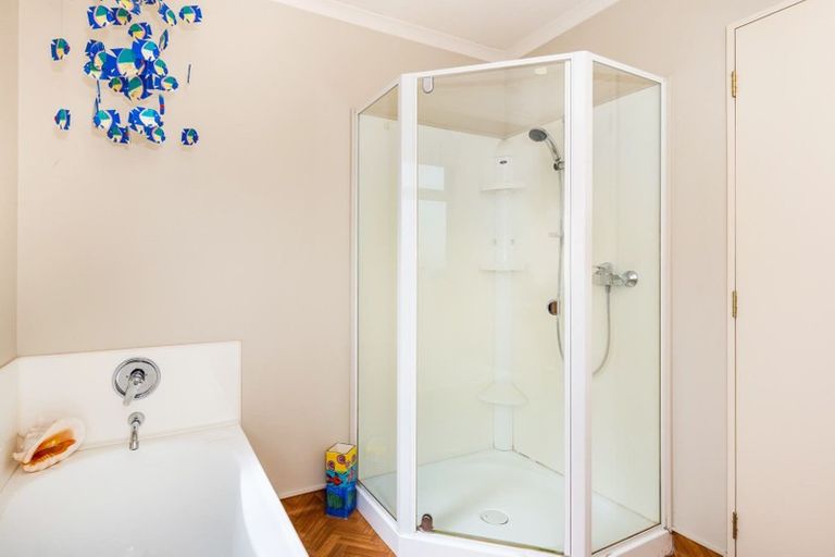 Photo of property in 27 Logan Avenue, Wharewaka, Taupo, 3330