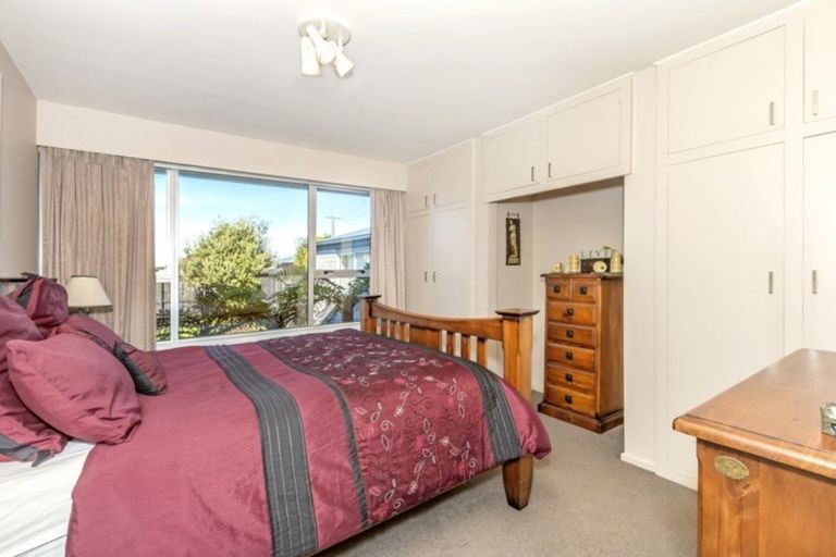 Photo of property in 1 Munro Street, Redwood, Christchurch, 8051
