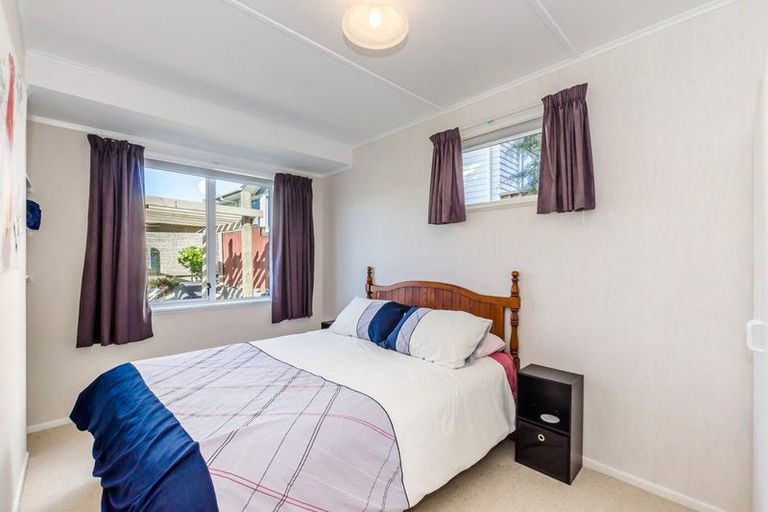 Photo of property in 22 Gray Avenue, Paraparaumu Beach, Paraparaumu, 5032