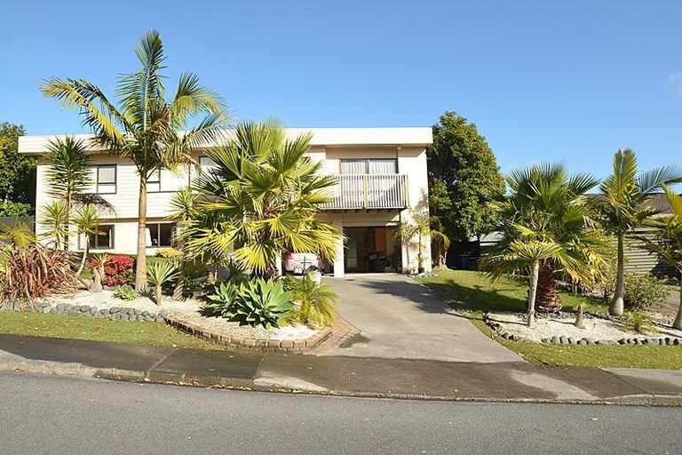 Photo of property in 44 Kennedy Avenue, Forrest Hill, Auckland, 0620