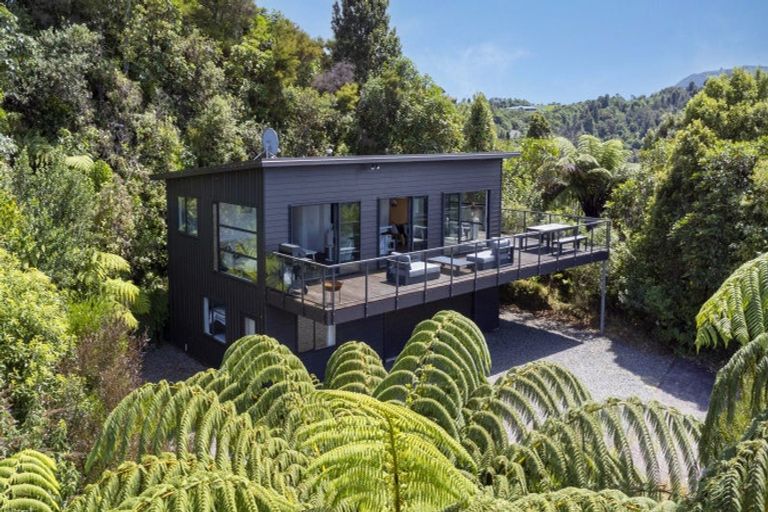 Photo of property in 5 Puratoke Rise, Pukawa Bay, Turangi, 3381