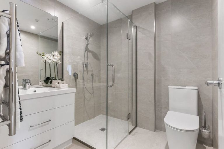 Photo of property in 13/17 Link Crescent, Stanmore Bay, Whangaparaoa, 0932