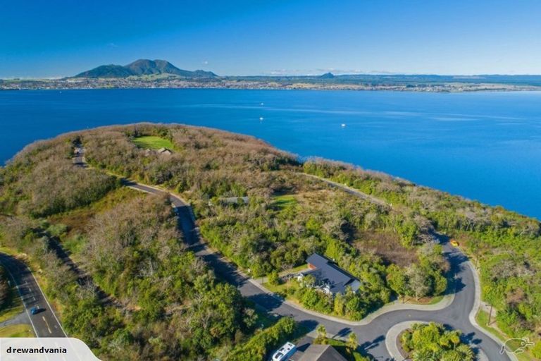 Photo of property in 24 Parawera Drive, Acacia Bay, Taupo, 3330