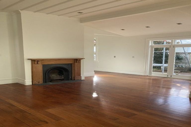 Photo of property in 74 Esplanade Road, Mount Eden, Auckland, 1024