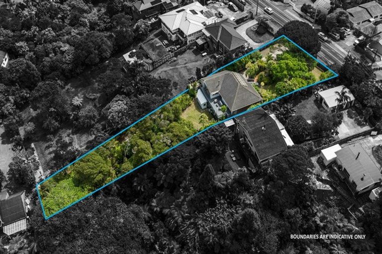 Photo of property in 1070 Scenic Drive North, Swanson, Auckland, 0816