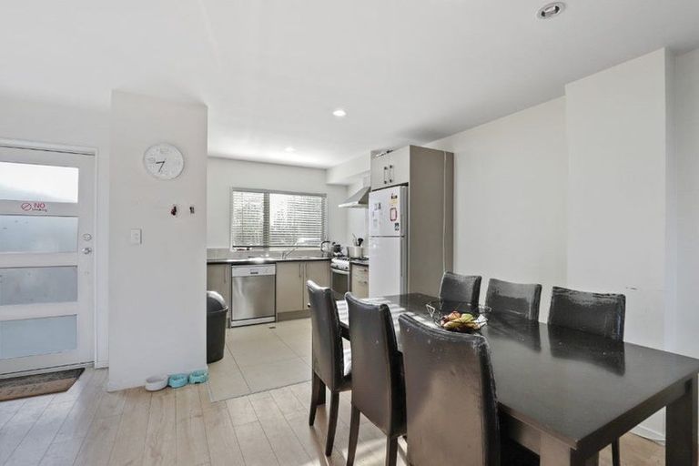 Photo of property in 1/4 Littler Place, Hamilton East, Hamilton, 3216