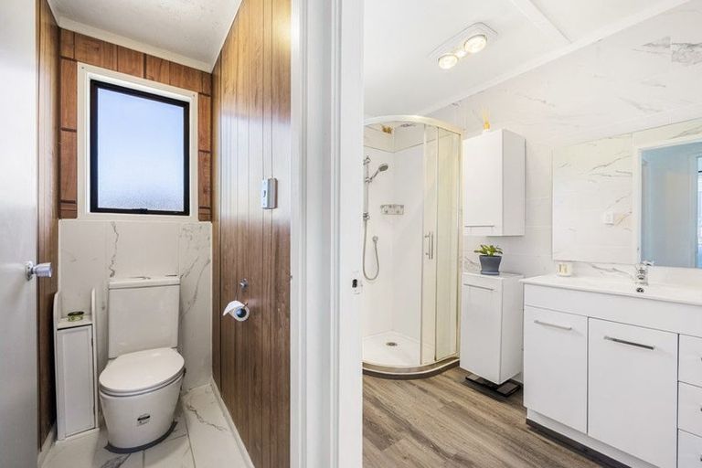 Photo of property in 1/541 Swanson Road, Ranui, Auckland, 0612