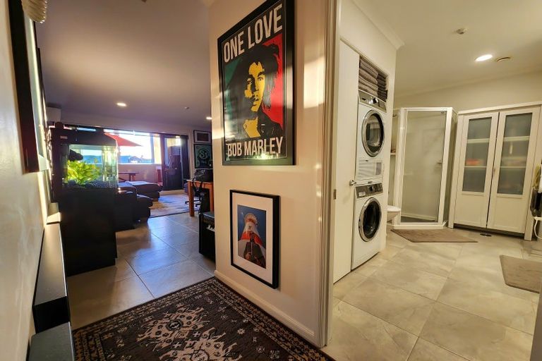 Photo of property in Paramount Apartments, 4/281 Maunganui Road, Mount Maunganui, 3116