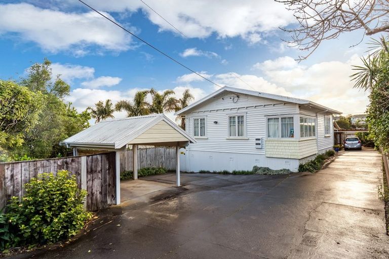 Photo of property in 2/13 Hart Road, Hauraki, Auckland, 0622