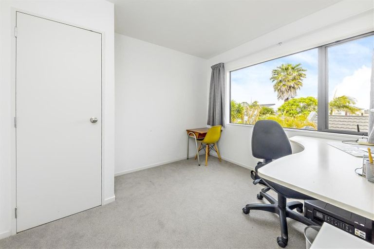 Photo of property in 23 Puma Drive, Golflands, Auckland, 2013