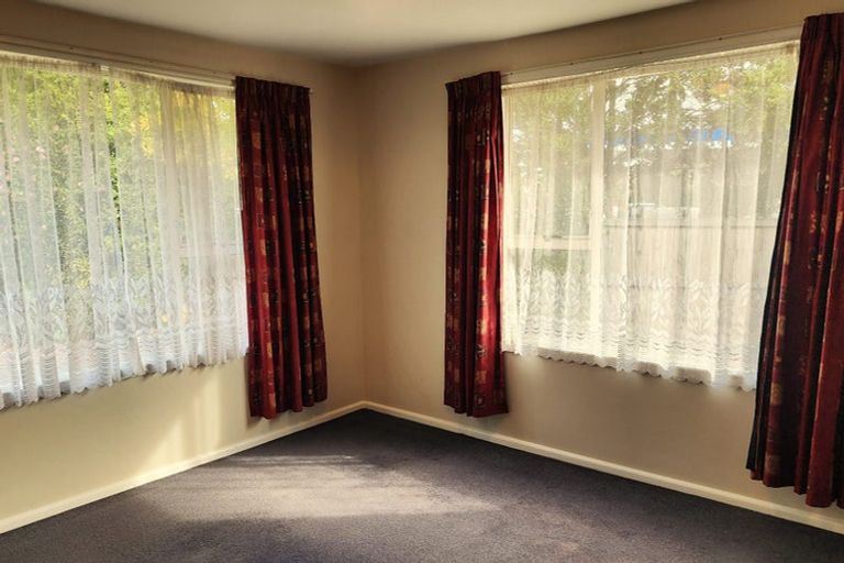 Photo of property in 5 Prestons Road, Redwood, Christchurch, 8051