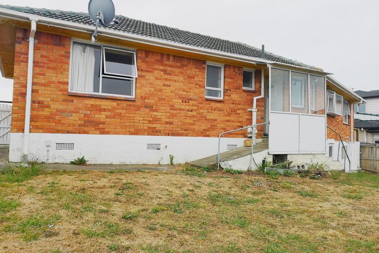 Photo of property in 68b Botany Road, Botany Downs, Auckland, 2010