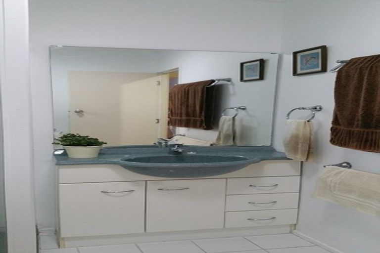 Photo of property in 28 Weranui Road, Waiwera, Orewa, 0994