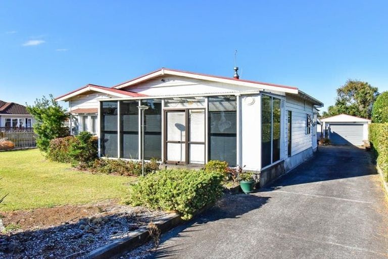 Photo of property in 72 Jellicoe Road, Manurewa, Auckland, 2102