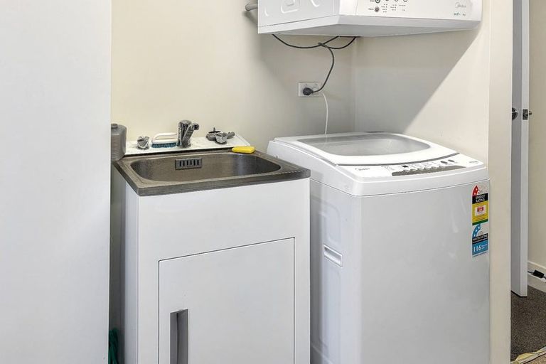 Photo of property in 5 Sills Street, Woodend, 7610