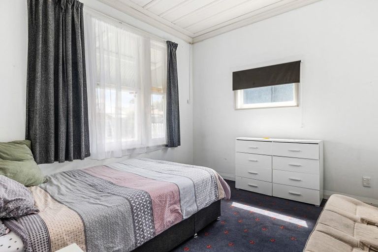 Photo of property in 61 Wesley Street, South Dunedin, Dunedin, 9012