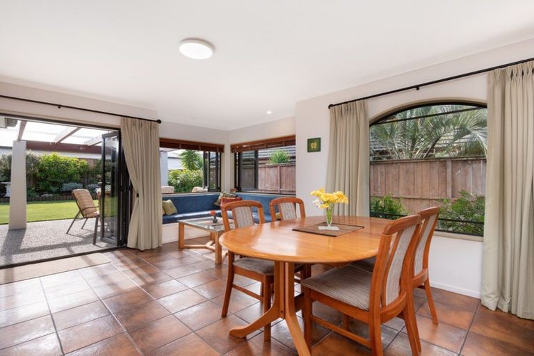 Photo of property in 28 Aranui Drive, Papamoa Beach, Papamoa, 3118