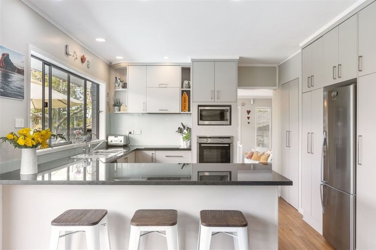 Photo of property in 14 Indus Place, Half Moon Bay, Auckland, 2012