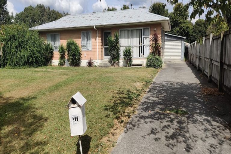 Photo of property in 37 Oakfield Crescent, Pukete, Hamilton, 3200