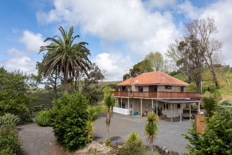 Photo of property in 4 Maungatawhiri Road, Raglan, 3295