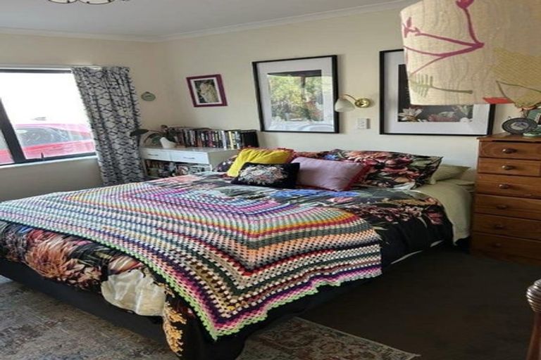 Photo of property in 4 Kekerenga Street, Strathmore Park, Wellington, 6022