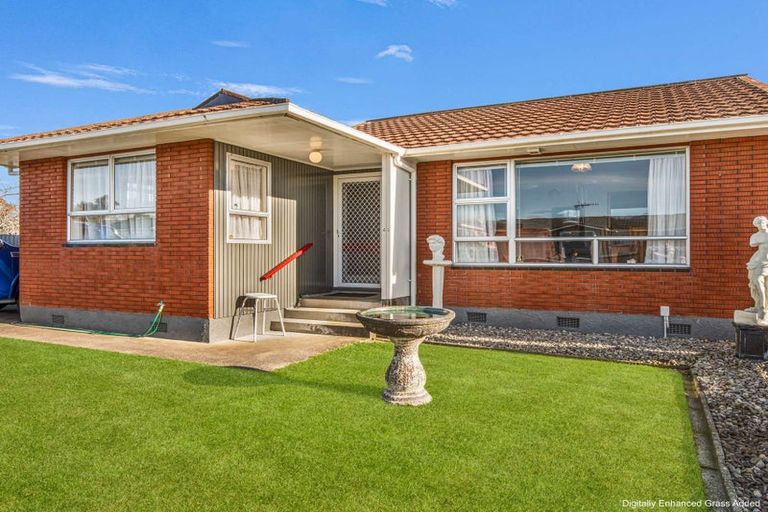 Photo of property in 43 Rugby Street, Levin, 5510