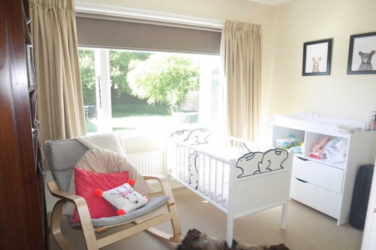 Photo of property in 28 Manor Place, Bryndwr, Christchurch, 8053