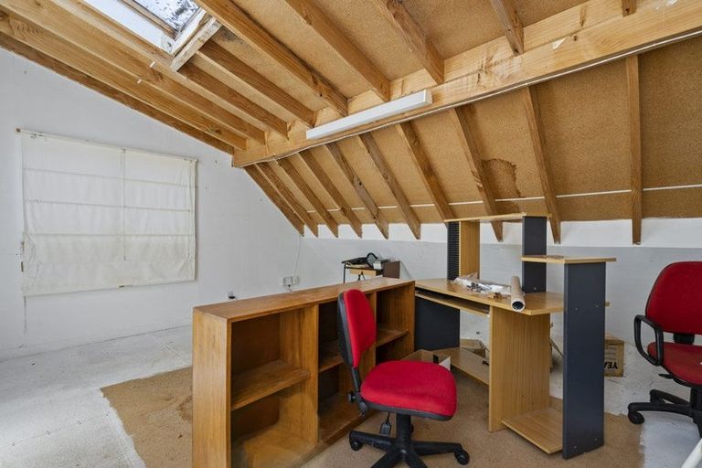 Photo of property in 50 Viewmont Drive, Harbour View, Lower Hutt, 5010