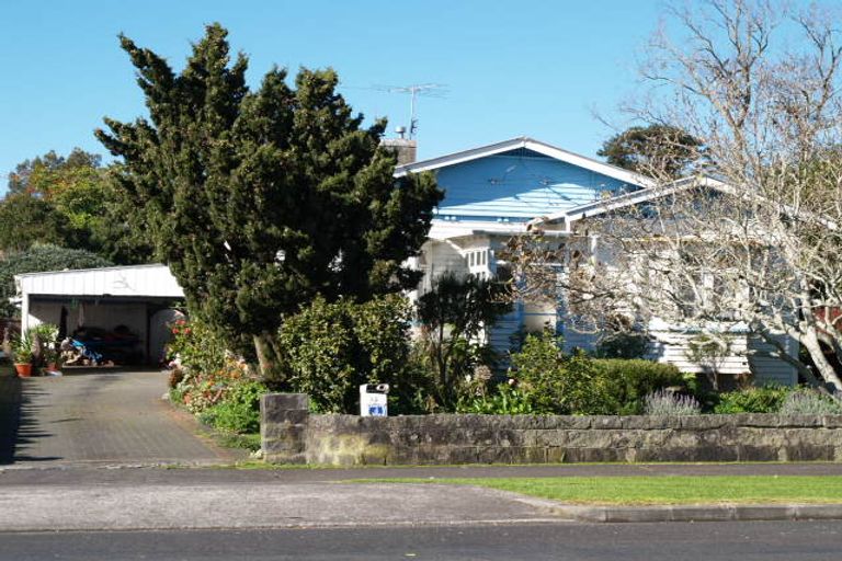 Photo of property in 25 Driver Road, Mangere East, Auckland, 2024