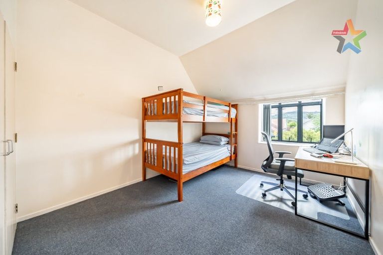 Photo of property in 2/74 Waiwhetu Road, Waiwhetu, Lower Hutt, 5010