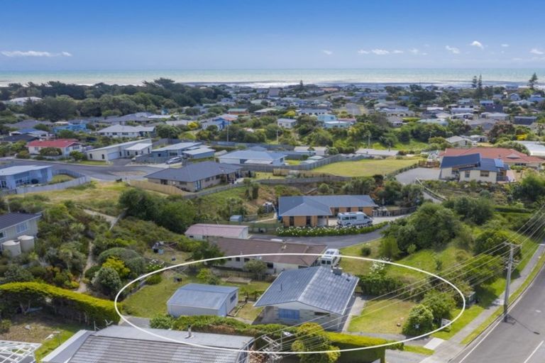 Photo of property in 81 Tasman Road, Otaki Beach, Otaki, 5512