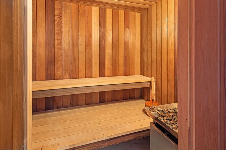 Photo of property in 52 Highbury Road, Highbury, Wellington, 6012