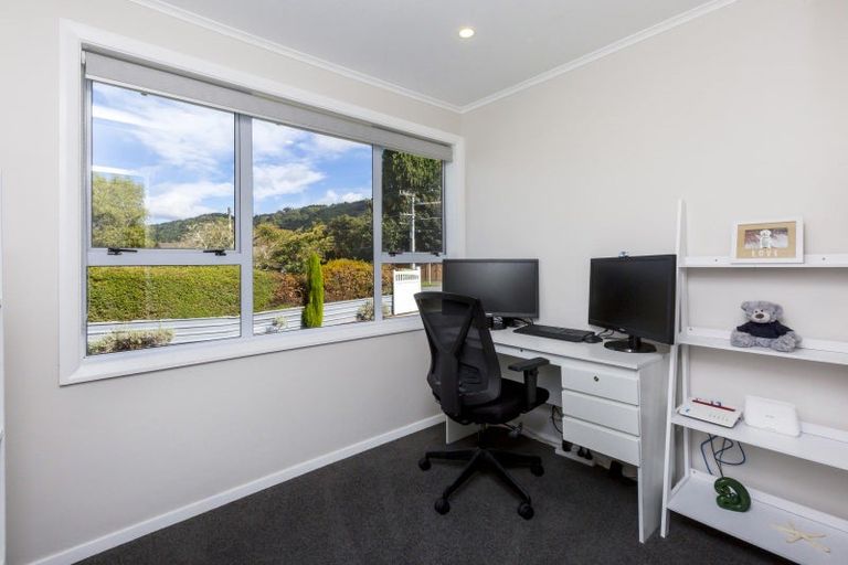 Photo of property in 77 Shakespeare Avenue, Trentham, Upper Hutt, 5018