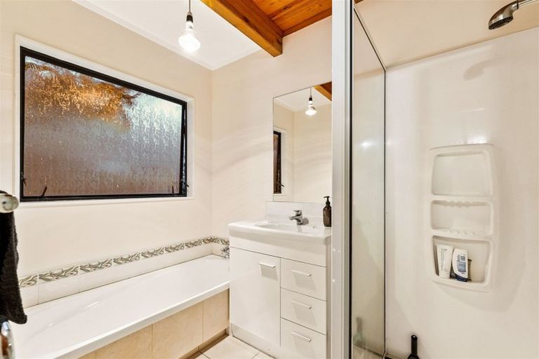 Photo of property in 50 Halberg Street, Glenfield, Auckland, 0629