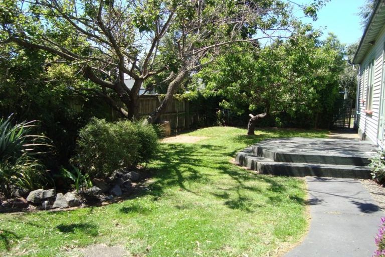 Photo of property in 122 Studholme Street, Somerfield, Christchurch, 8024