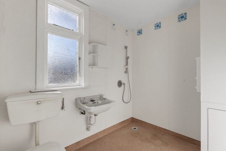 Photo of property in 240 South Road, Caversham, Dunedin, 9012