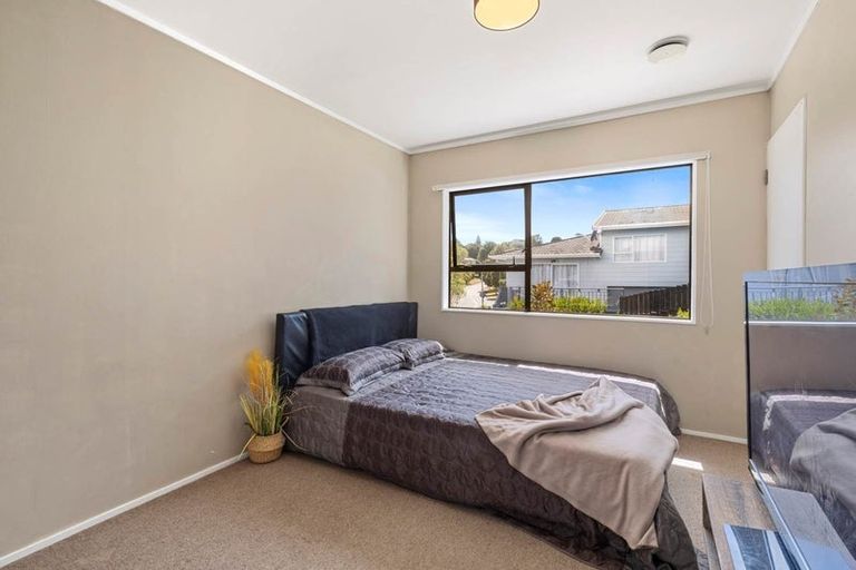 Photo of property in 1/111 Spinella Drive, Bayview, Auckland, 0629